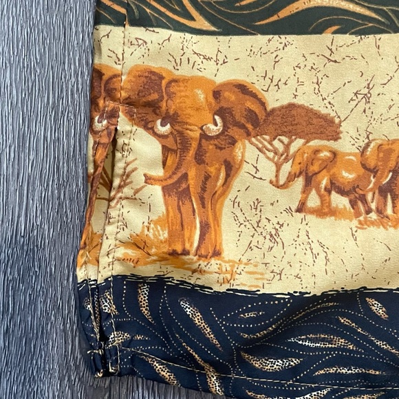 80s Large Animal print Nu look button up shirt - Picture 7 of 8